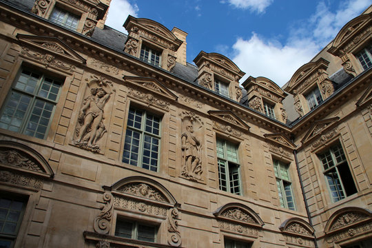 H&ocirc;tel de Sully (Sully mansion) in Paris (France)