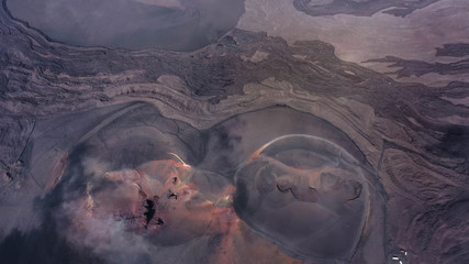 I Crateri Barbagallo sul vulcano Etna in Sicilia visti da un drone © Etna ·REC Attivo