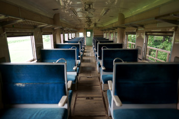 汽車の車内