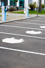 Parking symbol for electric cars, indicating charging stations - 285730994