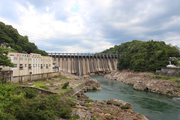 Naklejka premium 大井ダムと木曽川（岐阜県恵那市）