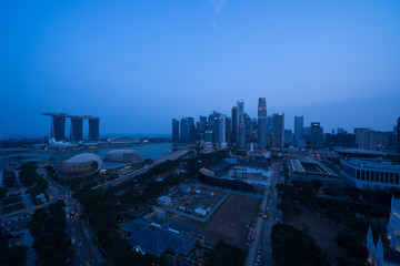 Naklejka na ściany i meble Singapore Skyline at blue moment