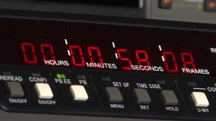 Registratore da studio televisivo digitale analogico a componenti e sdi 