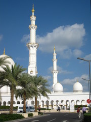 Fototapeta na wymiar Abu Dhabi Mosque