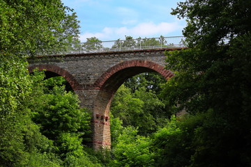 Fototapeta na wymiar Viadukt bei Eichelberg (Östringen)