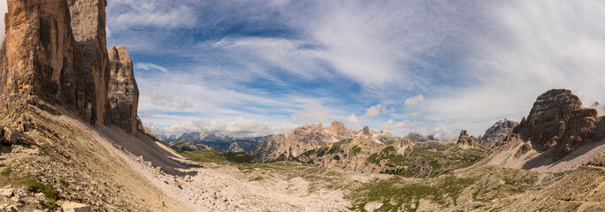 Die Drei Zinnen Panorama in den Sextner Dolomiten in Südtirol Italien