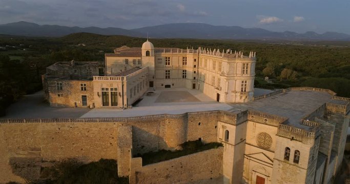 Grignan castle lateral flight, Dr&ocirc;me, France