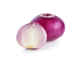 Obraz na płótnie Canvas Red sliced onion isolated on white background