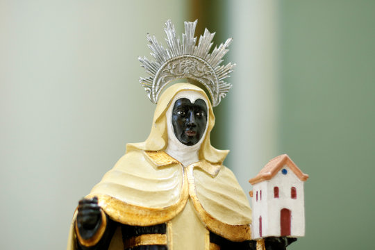Statue of santa efigenia in church