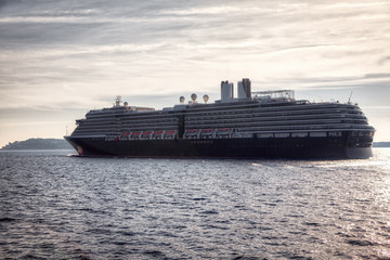 Fototapeta na wymiar cruise liner sailing around the world