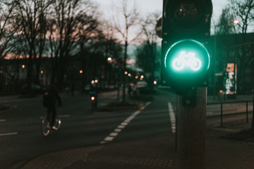 Traffic lights for bicycles at night - 285861347
