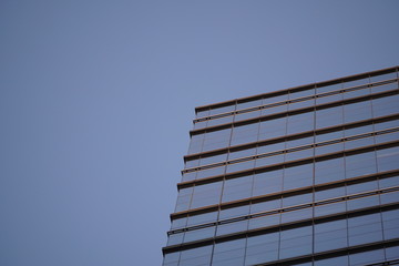 Obraz premium modern building with blue sky