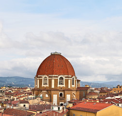 Fototapeta na wymiar Florence with the dome with the Basilica di San Lorenzo