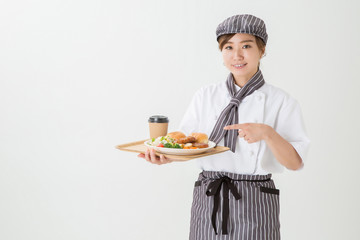 コックコートを着た女性