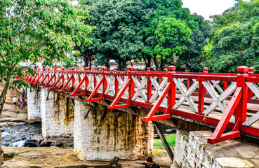 A beautiful view of Pirenopolis city and your nature, buildings and statues.