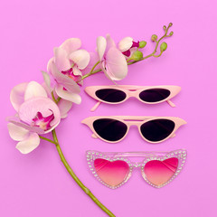 Stylish Woman sunglasses set. Fashion accessory