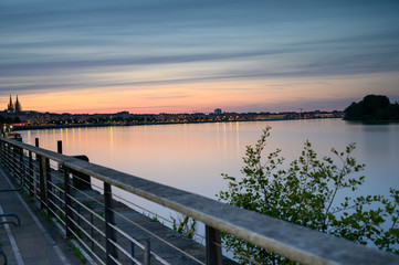 Coucher de soleil sur la Garonne à Bordeaux