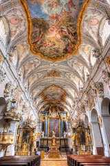 Fototapeta na wymiar Deckengewölbe des Klosters Sankt Emmerim in Regensburg
