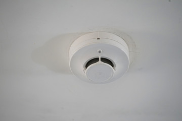 Fire detector of the ceiling of the Japanese house