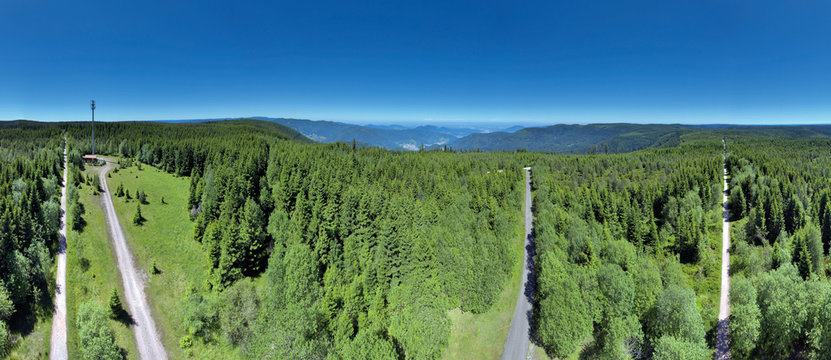 Schwarzwald auf dem Hohloh, 360 Grad Panorama Vogelperspektive  