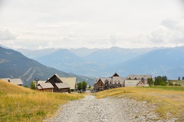 Obraz premium Station de montagne Réallon (Hautes-Alpes)