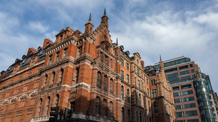 Fototapeta na wymiar historic building in london