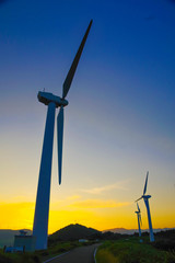 夕日と風車