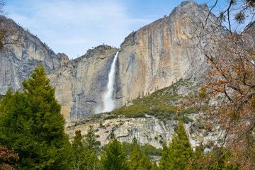 Fototapeta na wymiar Yosemite Falls in Yosemite National Park, California, USA