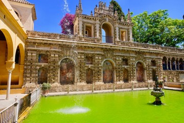 plaza de espana in seville spain green architecture spain statue