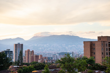 Obraz premium Atardecer panoramico Medellin