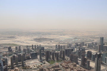 Panorama urbain et désert à Dubaï, Émirats arabes unis	