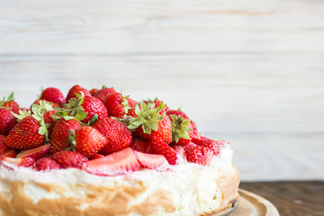 strawberry cheesecake, vanilla cake with strawberries 