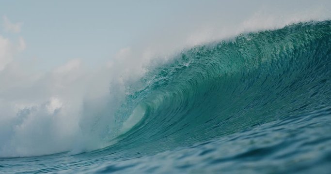 Amazing ocean wave barreling