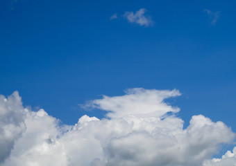 Obraz premium Sky and white clouds