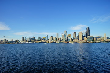 Obraz premium Beautiful waterfront building of Seattle, in Washington State 
