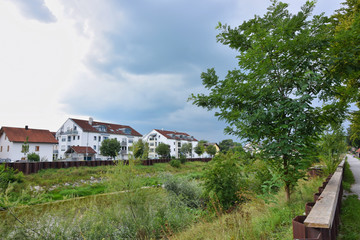 Mangfall in Kolbermoor, Blick quer über den Fluss