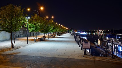 The promenade at the bank of river in night