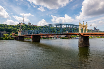 Fototapeta na wymiar Vistas of Pittsburgh, Pennsylvania