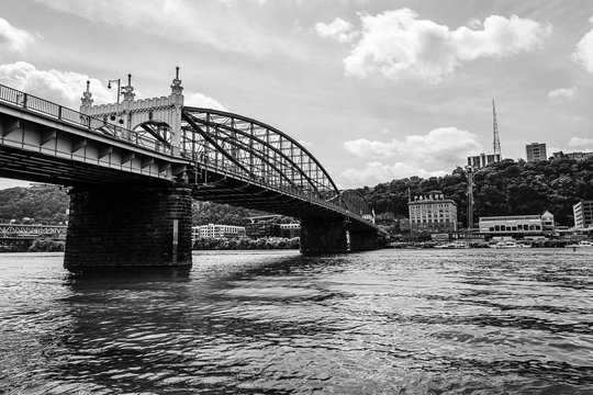 Vistas of Pittsburgh, Pennsylvania