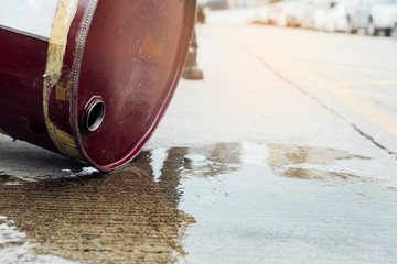 Oil of tank  leak on the floor