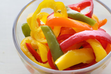 カラーピーマンやパプリカを使ったピクルス