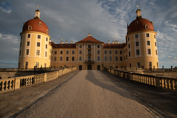 Obraz premium Beim Schloss Moritzburg