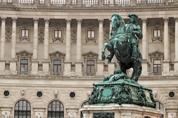 Fototapeta premium Statue of Prince Eugen Hofburg Palace Heldenplatz Vienna Austria