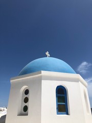 Fototapeta na wymiar church in santorini greece