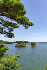 快晴の松島を望む