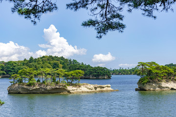 快晴の松島を望む