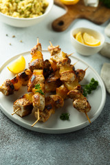 Chicken skewers with lemon
