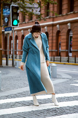 Obraz premium Asian girl fashion walking on the street