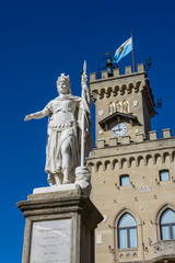 Fototapeta na wymiar Statua della Libertà - Repubblica di San Marino