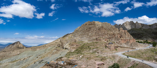 Dogubayazıt, Turkey, Middle East: panoramic view of Eski Bayezid Cami, the mosque located near the famous Ishak Pasha Palace, with the ancient castle of Old Beyazit on the road up to the mountains